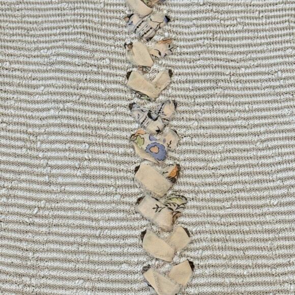 Akemi and Kin blouse size small - Picture 7 of 7